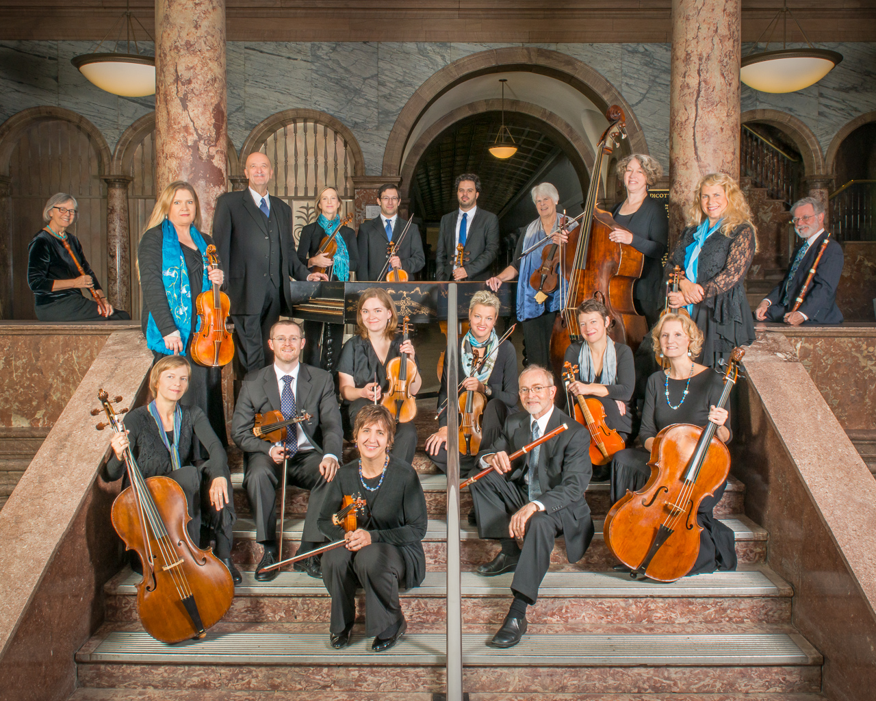 Group Photo of Lyra Baroque Orchestra